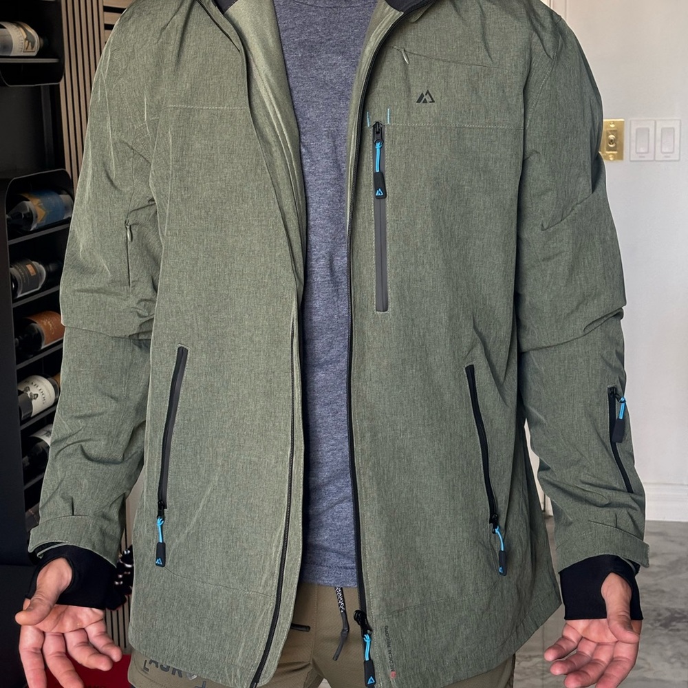 Men’s travel and outdoor Jacket